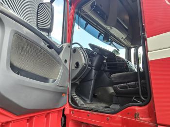 DAF XF 460 6x2 / PENZ CRANE